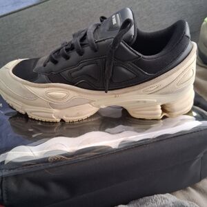 Adidas Men's Black and Cream Sneakers